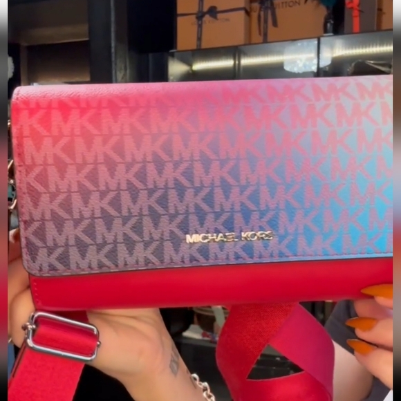 3pc Michael Kors Jet Set Large Ombré Signature Logo Crossbody & Wallet Bundle - Picture 4 of 16